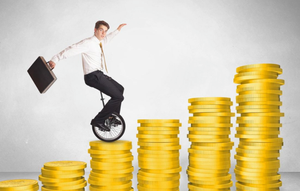 步入中年想提升待遇 ，聊聊10年后，前景很好的4个行业